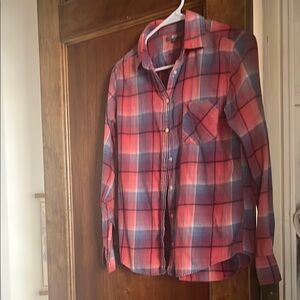 Uniqlo Pink and Blue Plaid Casual Button Down Shirt